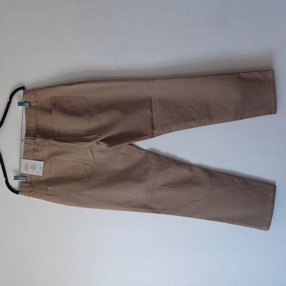 Croft & Barrow Straight Leg Khaki Journey Pants 12 Short Stretchy - Picture 2 of 5